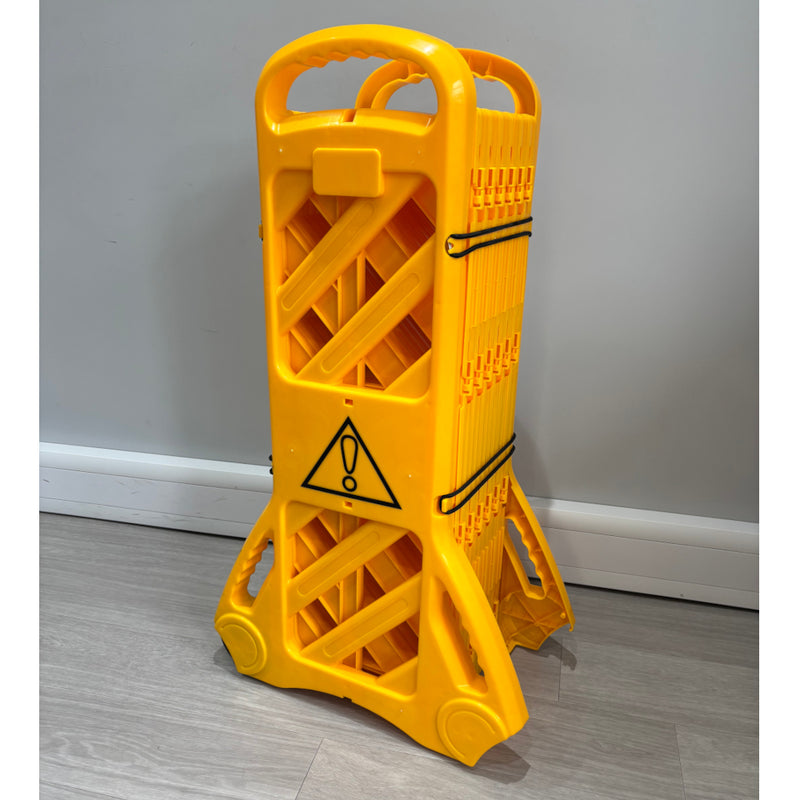 TRAFF TEX™ Portable Expandable Barrier - Yellow - 3.8m